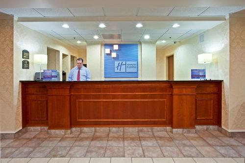 Отель Holiday Inn Express Hotel & Suites MURRAY