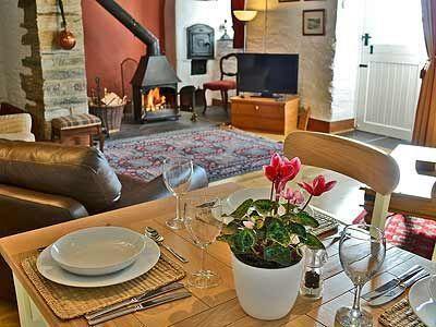 Отель Yet Farm Cottage