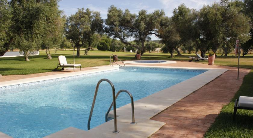 Отель Cortijo Fain