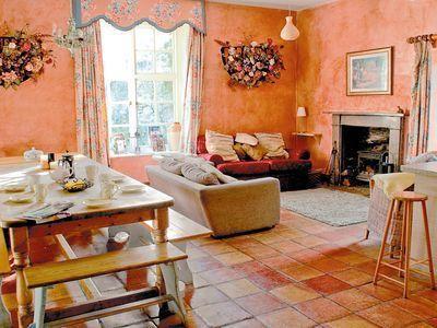 Отель Crogen Coach House