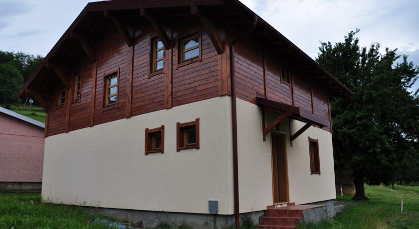 Апартаменты Holiday Home Alpina