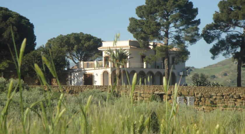 Отель Agriturismo Feudo Muxarello
