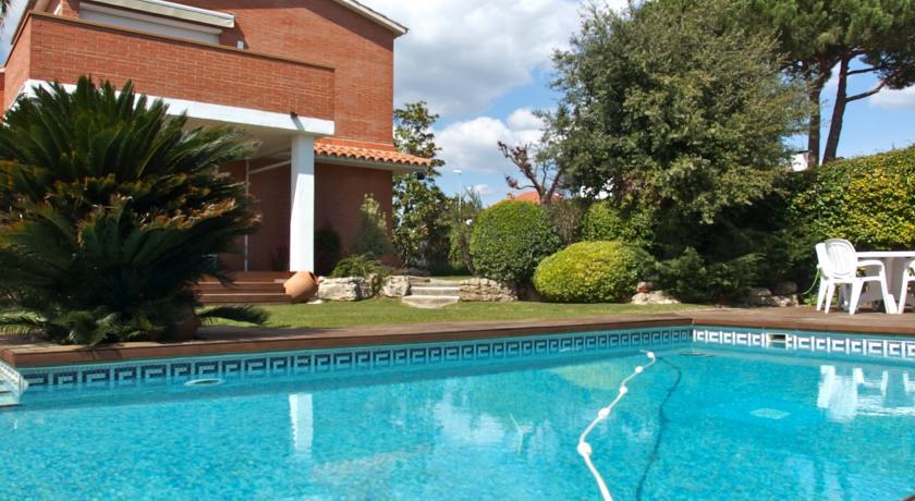Апартаменты Vinyes House
