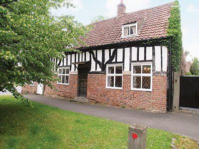Апартаменты Tudor House