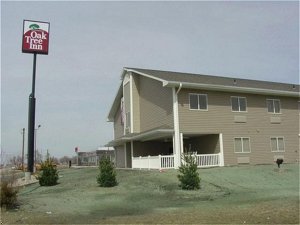 Отель Oak Tree Inn Missouri Valley