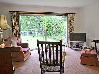 Отель Kingfisher Cottage