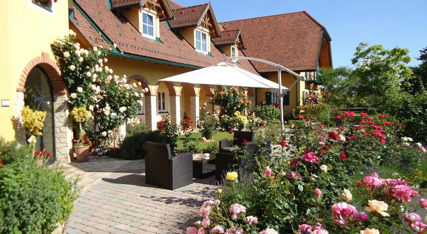 Отель Hotel-Restaurant Schöne Aussichten