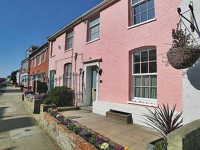 Апартаменты The Pink House