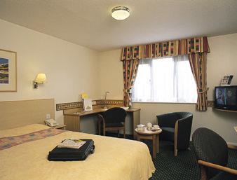 Отель Days Inn Bristol Hotel Gordano
