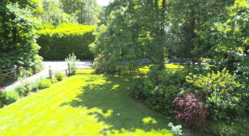 Мини-отель Linchens Gatwick B&B
