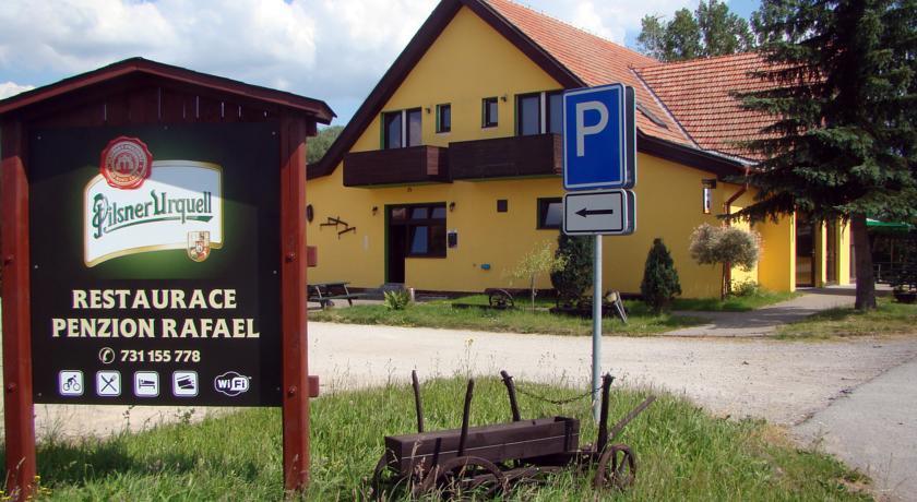 Отель Restaurace penzion Rafael