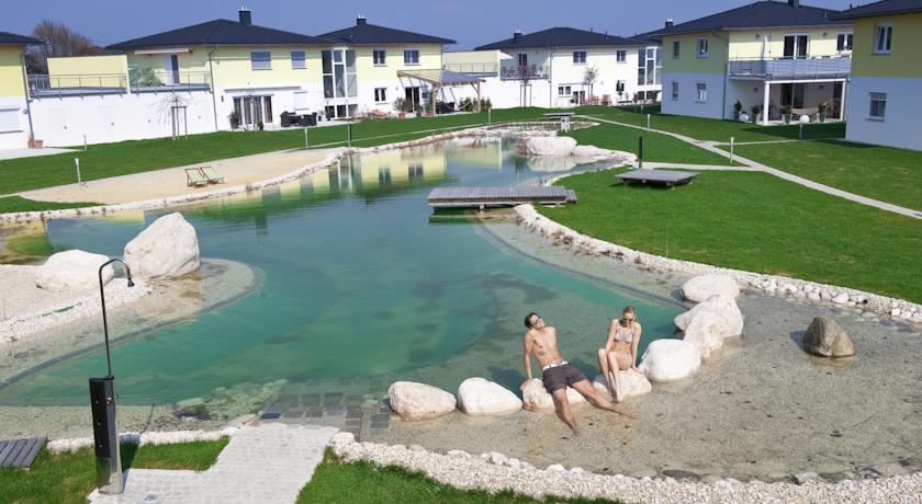 Отель OG's Golf Lodge