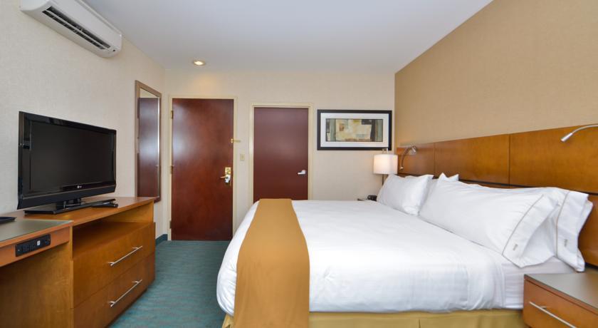Holiday Inn Express Kennedy Airport