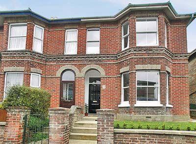 Lower Victoria Villa