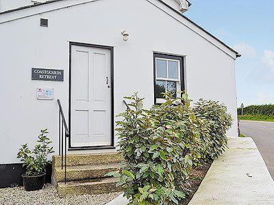 Отель Coastguards Retreat