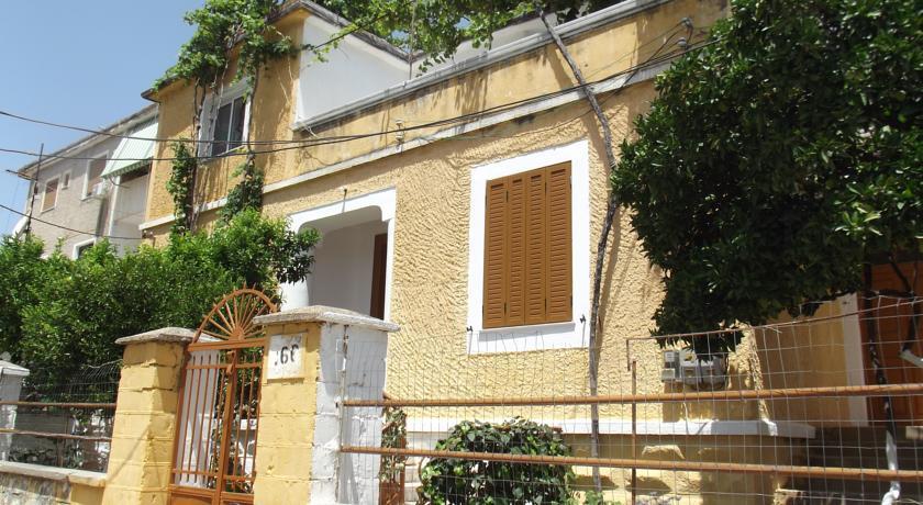 Хостел Dolphin Hostel