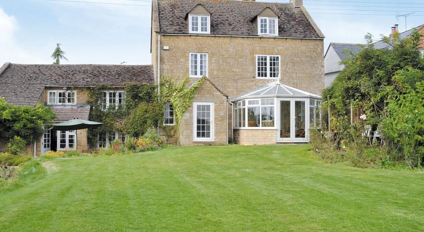 Отель Oakham House