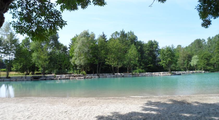 Отель Vivacamp Le Colombier