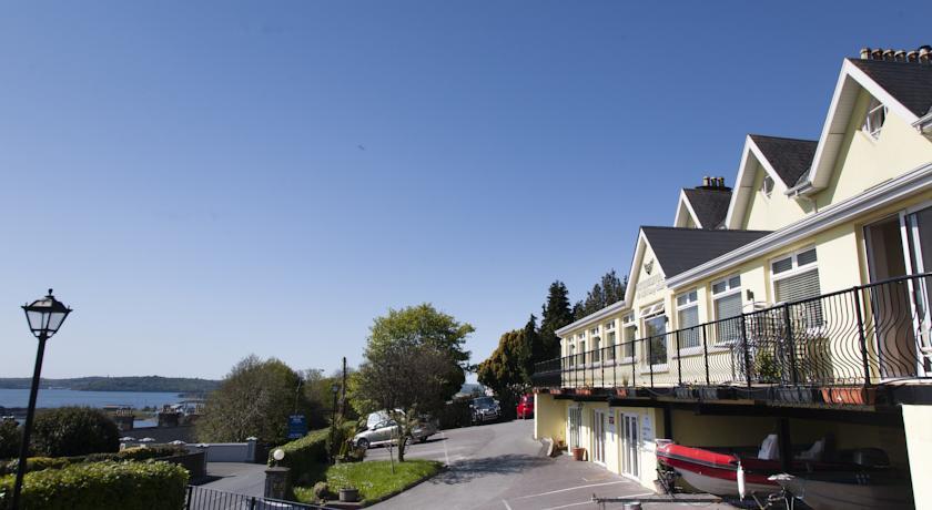 Отель Bella Vista Hotel & Self Catering Suites