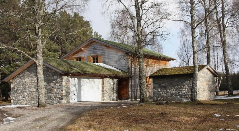 Отель The Hunting Lodge