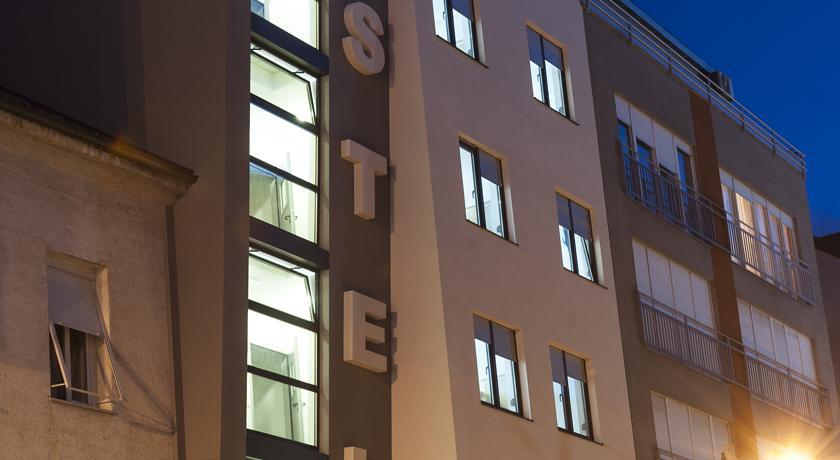 Hostel Moving