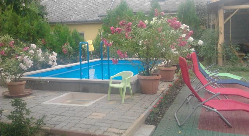 Отель Golden Summer