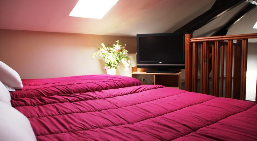 Отель Hotel Le Royal Montreuil