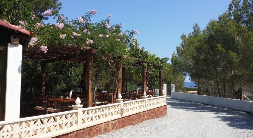 Гостевой дом Hostal Restaurante Pou des Lleó