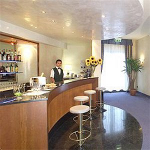 Отель Hotel Villa Fontana
