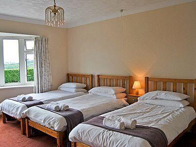 Апартаменты Lynwood Lodge