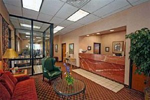 Отель Quality Inn Mount Airy