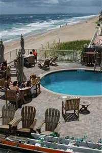 Отель Palm Beach Oceanfront Inn