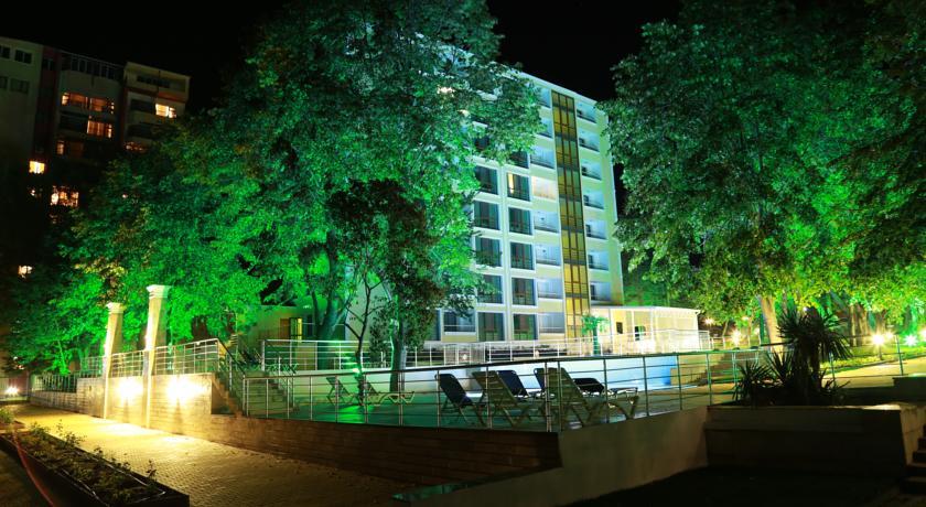 Отель Perla Royal Hotel