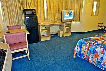 Отель Motel 6 Hartford - Enfield