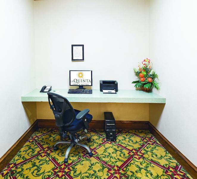 Отель La Quinta Inn Bartlesville