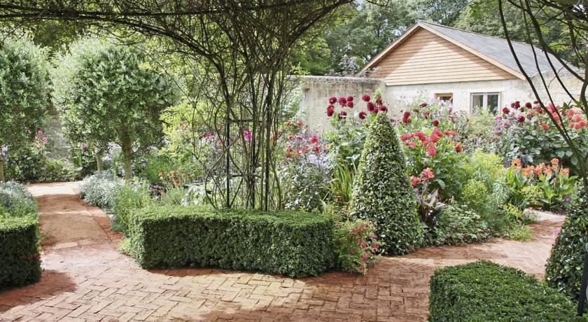 Отель Haddon Garden Cottage