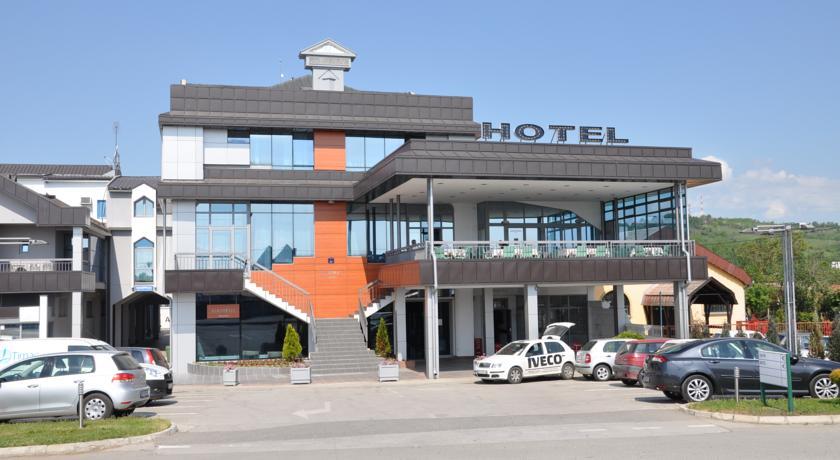 Отель Hotel Kole