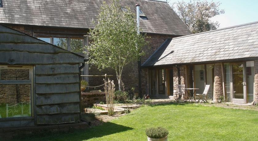 Отель Orchard Barn