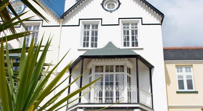 Отель The Captains House