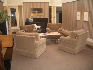 Отель HomePlace Studio and Suites