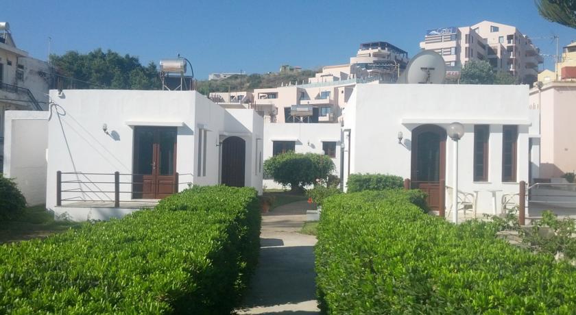 Апартаменты Palomas Apartments