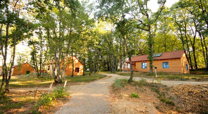 Отель Le Village Enchanteur