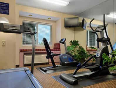 Отель Microtel Inn - Erie