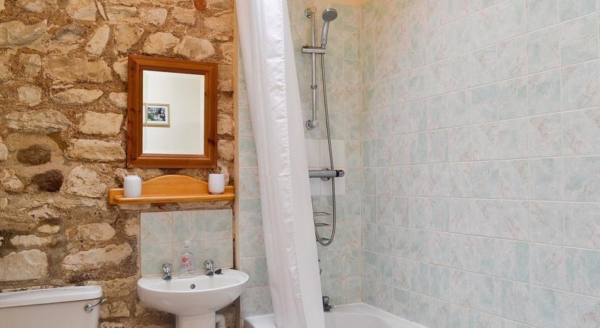 Отель Sand Piper Cottage
