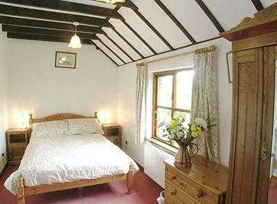 Отель Buttercup Cottage