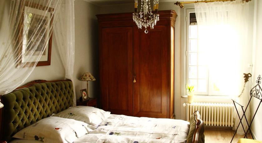 Мини-отель La Petite Maison près de l'Eglise