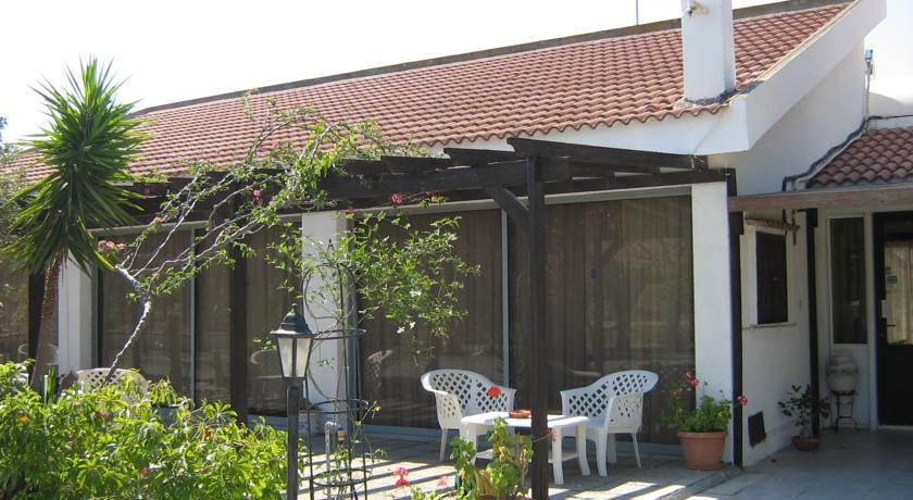 Отель Cosmos Country Lodge