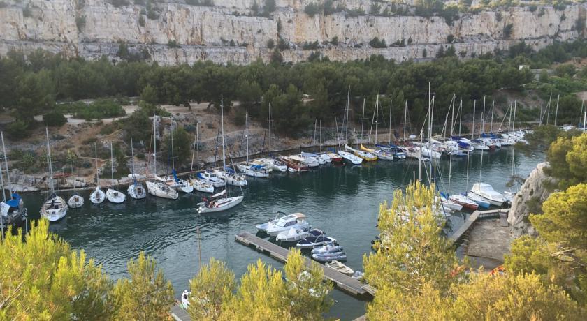 Гостевой дом Nid Douillet au Coeur des Calanques