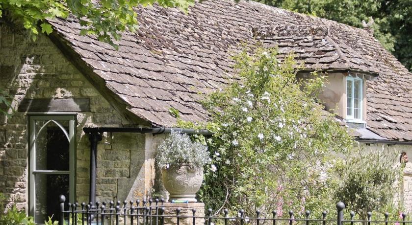 Отель The Downs Barn Lodge