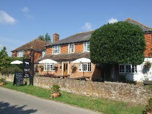 Мини-отель The White Dog Inn